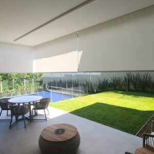 Persiana Rolô solar área externa